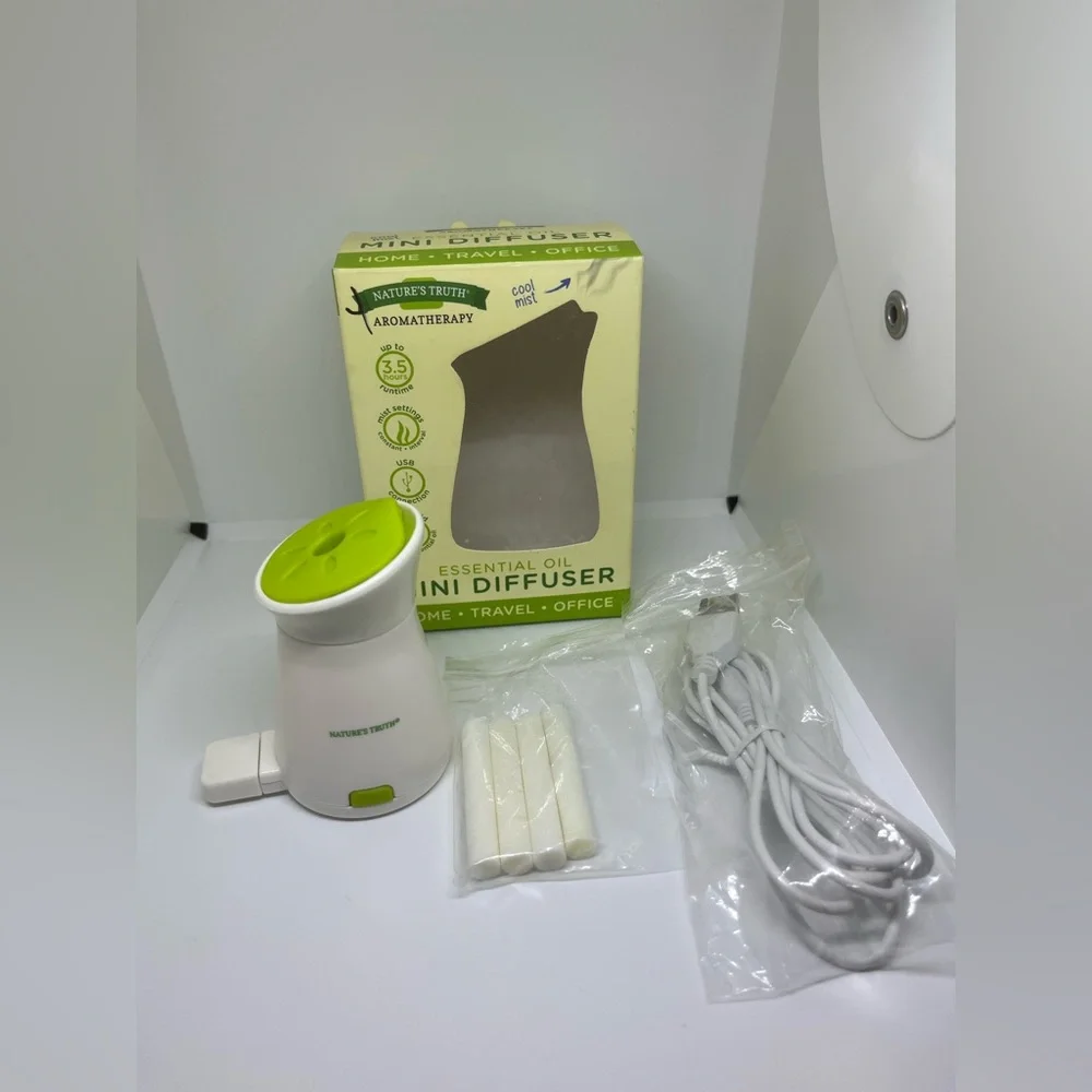 White Mini Diffuser - Picture 4 of 11